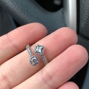 Pandora Ring